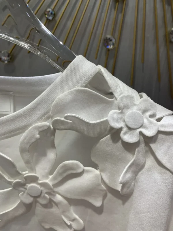 2024 Spring/Summer New Pure White 3D Flower Decoration Round Neck Loose Short sleeved T-shirt woman tops fashion female blouses - Image 4