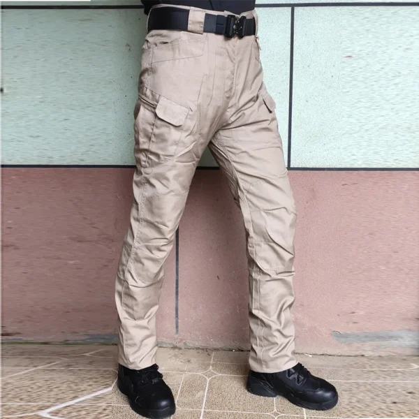 American Men's Urban Camouflage Cargo Pants. Wear-resistant Outdoor Multi-pocket Pants with Checked Fabric in Autumn. S-XXXXXL